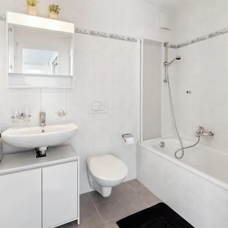 Torre Tessuti By Interhome Apartament Locarno